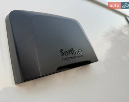 Белый Рено Трафик, объемом двигателя 2 л и пробегом 130 тыс. км за 18999 $, фото 120 на Automoto.ua