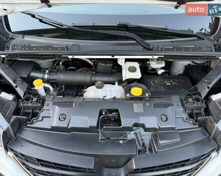 Белый Рено Трафик, объемом двигателя 2 л и пробегом 130 тыс. км за 18999 $, фото 7 на Automoto.ua