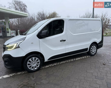 Белый Рено Трафик, объемом двигателя 2 л и пробегом 259 тыс. км за 16400 $, фото 4 на Automoto.ua