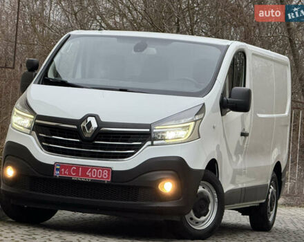 Белый Рено Трафик, объемом двигателя 2 л и пробегом 116 тыс. км за 17700 $, фото 3 на Automoto.ua