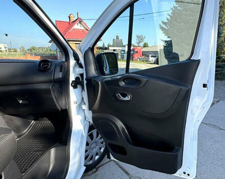 Белый Рено Трафик, объемом двигателя 2 л и пробегом 182 тыс. км за 17673 $, фото 44 на Automoto.ua
