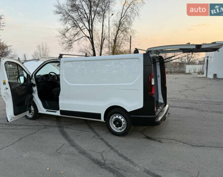 Белый Рено Трафик, объемом двигателя 2 л и пробегом 130 тыс. км за 18999 $, фото 113 на Automoto.ua