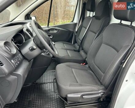 Белый Рено Трафик, объемом двигателя 2 л и пробегом 189 тыс. км за 17900 $, фото 9 на Automoto.ua