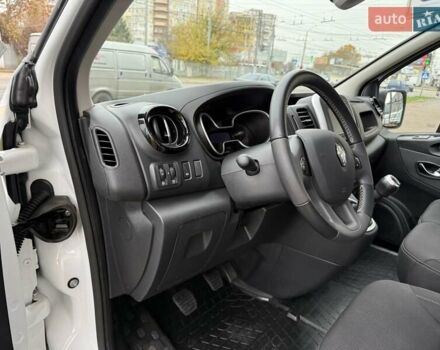 Белый Рено Трафик, объемом двигателя 2 л и пробегом 166 тыс. км за 19700 $, фото 13 на Automoto.ua