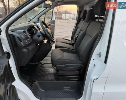 Белый Рено Трафик, объемом двигателя 2 л и пробегом 130 тыс. км за 18999 $, фото 73 на Automoto.ua