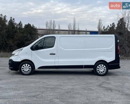 Белый Рено Трафик, объемом двигателя 2 л и пробегом 251 тыс. км за 17500 $, фото 2 на Automoto.ua