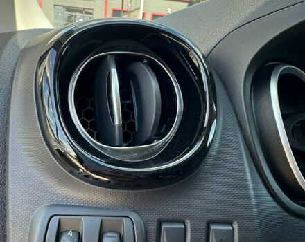 Білий Рено Трафік, об'ємом двигуна 2 л та пробігом 100 тис. км за 21400 $, фото 28 на Automoto.ua