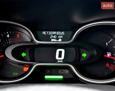 Белый Рено Трафик, объемом двигателя 2 л и пробегом 236 тыс. км за 16900 $, фото 106 на Automoto.ua