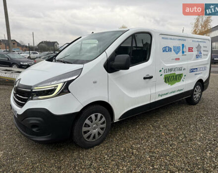 Белый Рено Трафик, объемом двигателя 2 л и пробегом 250 тыс. км за 16250 $, фото 2 на Automoto.ua