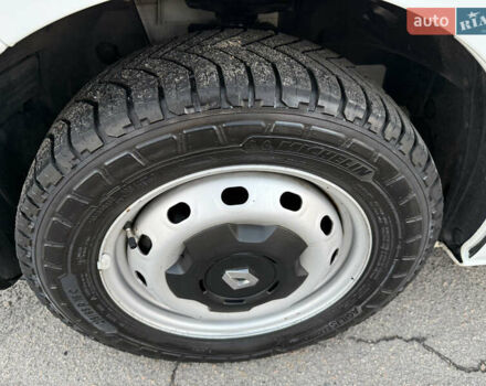 Белый Рено Трафик, объемом двигателя 2 л и пробегом 130 тыс. км за 18999 $, фото 41 на Automoto.ua