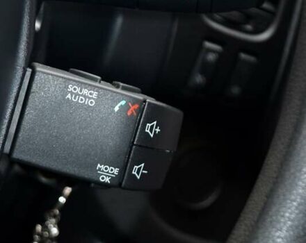 Белый Рено Трафик, объемом двигателя 2 л и пробегом 236 тыс. км за 16900 $, фото 97 на Automoto.ua