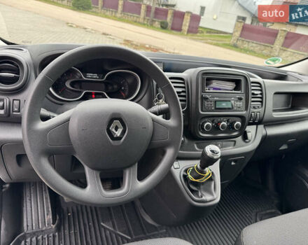 Белый Рено Трафик, объемом двигателя 2 л и пробегом 76 тыс. км за 17700 $, фото 19 на Automoto.ua