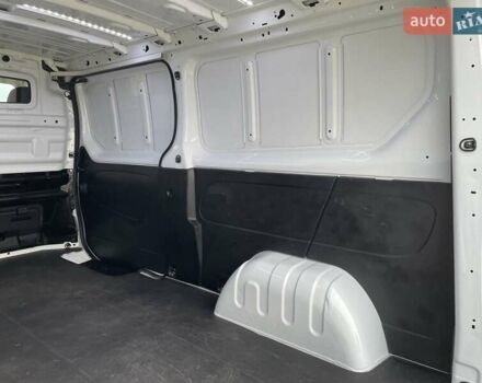 Белый Рено Трафик, объемом двигателя 2 л и пробегом 251 тыс. км за 17500 $, фото 29 на Automoto.ua