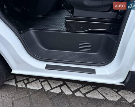 Белый Рено Трафик, объемом двигателя 2 л и пробегом 259 тыс. км за 16400 $, фото 34 на Automoto.ua