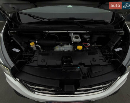 Белый Рено Трафик, объемом двигателя 2 л и пробегом 217 тыс. км за 18800 $, фото 21 на Automoto.ua