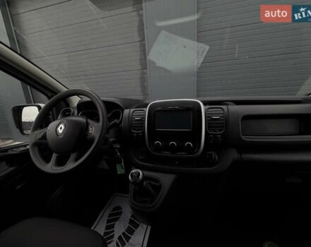 Белый Рено Трафик, объемом двигателя 2 л и пробегом 217 тыс. км за 18800 $, фото 58 на Automoto.ua