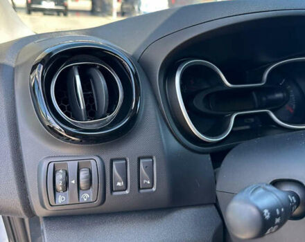 Білий Рено Трафік, об'ємом двигуна 0 л та пробігом 1000 тис. км за 21600 $, фото 33 на Automoto.ua