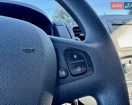 Белый Рено Трафик, объемом двигателя 2 л и пробегом 182 тыс. км за 17673 $, фото 40 на Automoto.ua