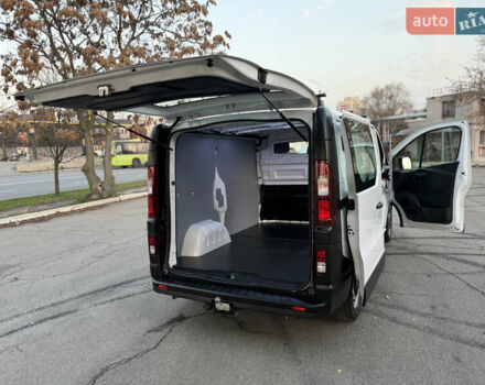 Белый Рено Трафик, объемом двигателя 2 л и пробегом 130 тыс. км за 18999 $, фото 108 на Automoto.ua