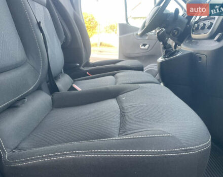 Белый Рено Трафик, объемом двигателя 2 л и пробегом 208 тыс. км за 14500 $, фото 23 на Automoto.ua