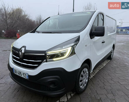 Белый Рено Трафик, объемом двигателя 2 л и пробегом 259 тыс. км за 16400 $, фото 2 на Automoto.ua