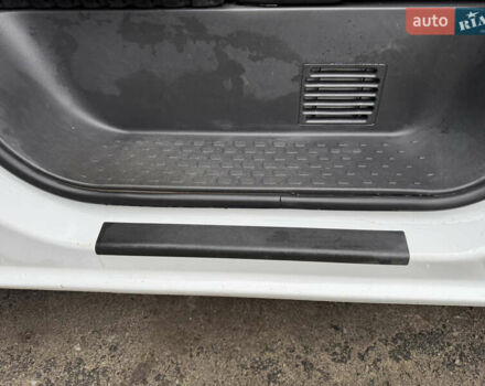 Білий Рено Трафік, об'ємом двигуна 2 л та пробігом 116 тис. км за 19450 $, фото 67 на Automoto.ua