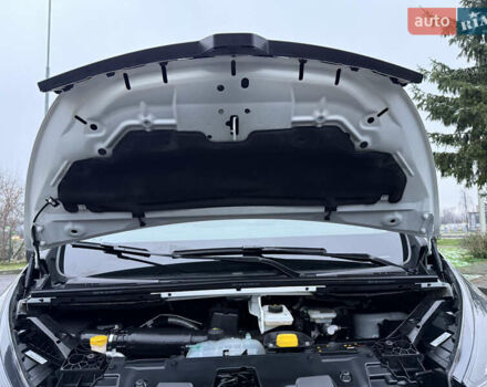 Белый Рено Трафик, объемом двигателя 2 л и пробегом 259 тыс. км за 16400 $, фото 93 на Automoto.ua