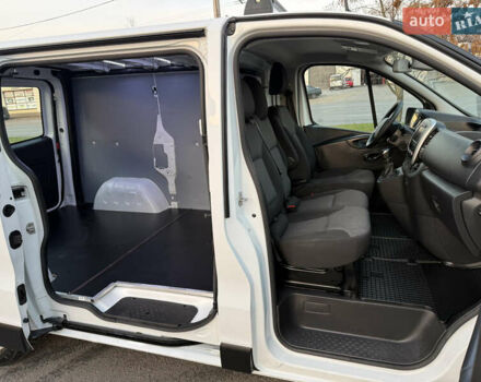 Белый Рено Трафик, объемом двигателя 2 л и пробегом 130 тыс. км за 18999 $, фото 54 на Automoto.ua