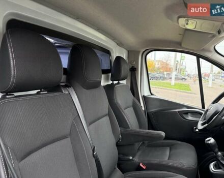 Белый Рено Трафик, объемом двигателя 2 л и пробегом 166 тыс. км за 19700 $, фото 27 на Automoto.ua