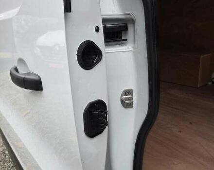 Белый Рено Трафик, объемом двигателя 2 л и пробегом 204 тыс. км за 18700 $, фото 32 на Automoto.ua