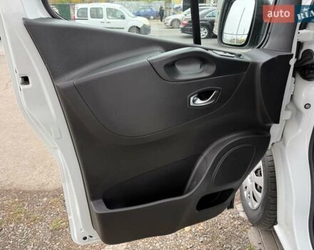 Белый Рено Трафик, объемом двигателя 2 л и пробегом 166 тыс. км за 19700 $, фото 10 на Automoto.ua