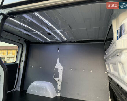 Белый Рено Трафик, объемом двигателя 2 л и пробегом 130 тыс. км за 18999 $, фото 60 на Automoto.ua