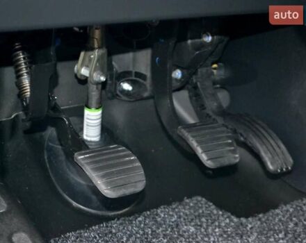 Белый Рено Трафик, объемом двигателя 2 л и пробегом 236 тыс. км за 16900 $, фото 29 на Automoto.ua