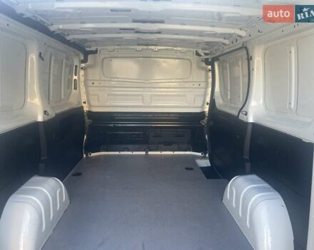 Белый Рено Трафик, объемом двигателя 2 л и пробегом 210 тыс. км за 16899 $, фото 6 на Automoto.ua