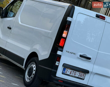 Белый Рено Трафик, объемом двигателя 2 л и пробегом 112 тыс. км за 17850 $, фото 23 на Automoto.ua