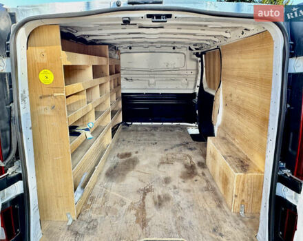 Белый Рено Трафик, объемом двигателя 2 л и пробегом 182 тыс. км за 17673 $, фото 59 на Automoto.ua