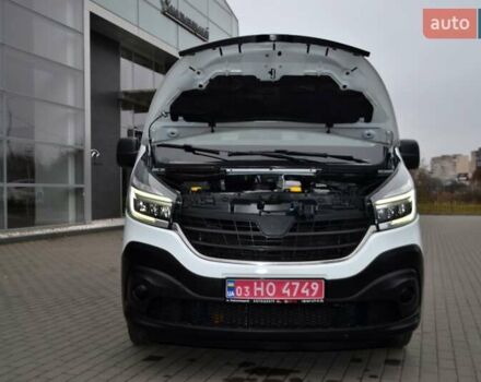 Белый Рено Трафик, объемом двигателя 2 л и пробегом 236 тыс. км за 16900 $, фото 55 на Automoto.ua