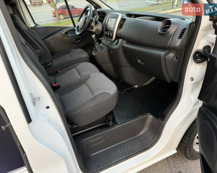 Белый Рено Трафик, объемом двигателя 2 л и пробегом 130 тыс. км за 18999 $, фото 49 на Automoto.ua