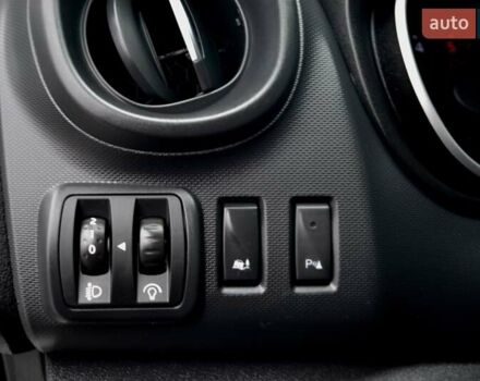 Белый Рено Трафик, объемом двигателя 2 л и пробегом 236 тыс. км за 16900 $, фото 92 на Automoto.ua