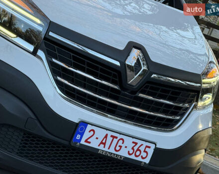 Белый Рено Трафик, объемом двигателя 2 л и пробегом 114 тыс. км за 18200 $, фото 7 на Automoto.ua