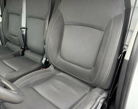 Білий Рено Трафік, об'ємом двигуна 2 л та пробігом 116 тис. км за 19450 $, фото 66 на Automoto.ua