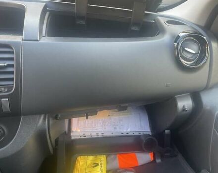 Белый Рено Трафик, объемом двигателя 2 л и пробегом 210 тыс. км за 16899 $, фото 16 на Automoto.ua