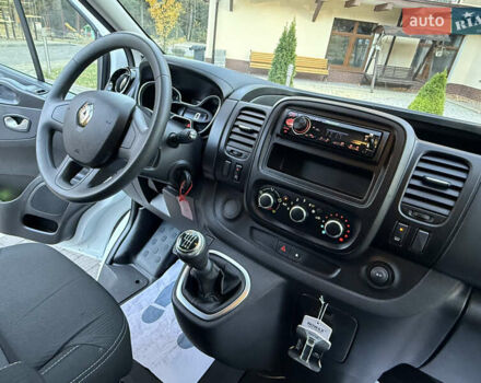 Белый Рено Трафик, объемом двигателя 2 л и пробегом 114 тыс. км за 18200 $, фото 59 на Automoto.ua