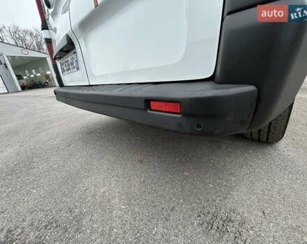 Белый Рено Трафик, объемом двигателя 2 л и пробегом 189 тыс. км за 17900 $, фото 41 на Automoto.ua