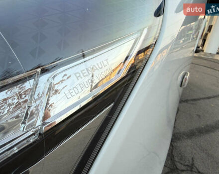 Белый Рено Трафик, объемом двигателя 2 л и пробегом 130 тыс. км за 18999 $, фото 35 на Automoto.ua