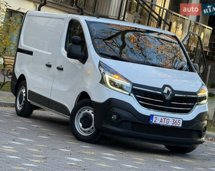 Белый Рено Трафик, объемом двигателя 2 л и пробегом 112 тыс. км за 17850 $, фото 1 на Automoto.ua