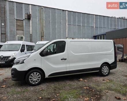 Белый Рено Трафик, объемом двигателя 2 л и пробегом 204 тыс. км за 18700 $, фото 1 на Automoto.ua