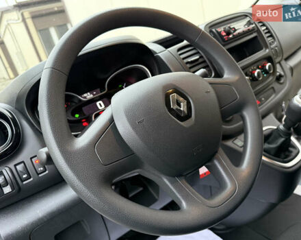 Белый Рено Трафик, объемом двигателя 2 л и пробегом 116 тыс. км за 17300 $, фото 39 на Automoto.ua