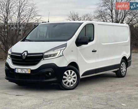 Белый Рено Трафик, объемом двигателя 2 л и пробегом 251 тыс. км за 17500 $, фото 1 на Automoto.ua