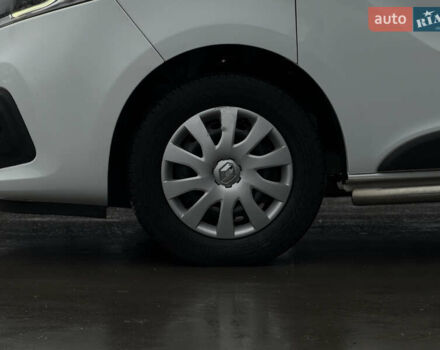 Белый Рено Трафик, объемом двигателя 2 л и пробегом 217 тыс. км за 18800 $, фото 13 на Automoto.ua